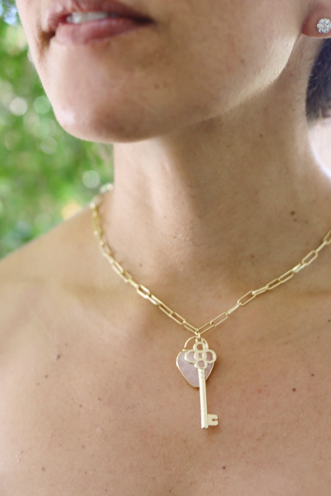 Lovekey Theory Necklace Pink Quartz