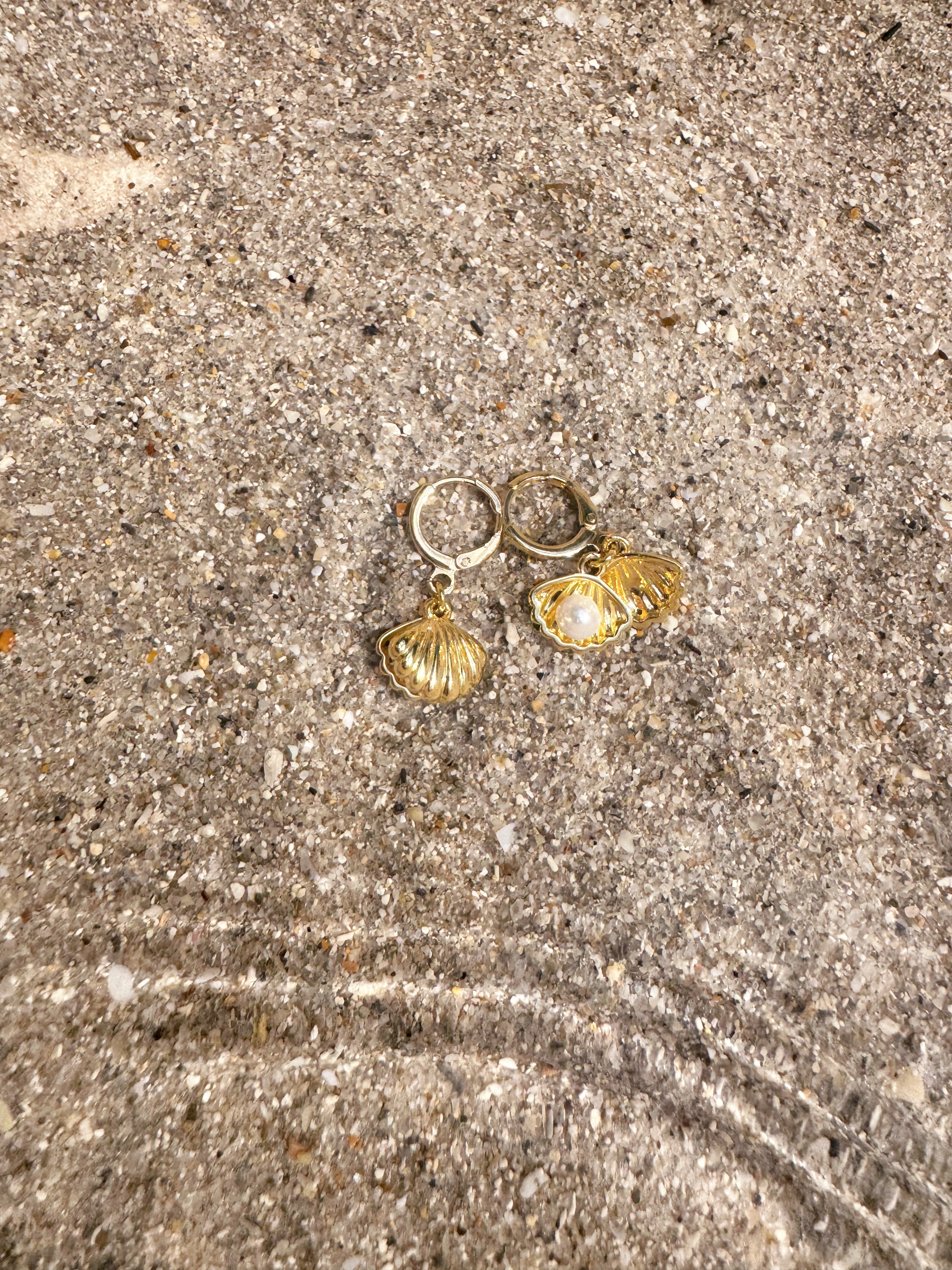 Mini Pearl Shell Earrings
